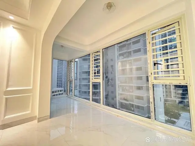 /uploads/image/2023/03/09/0f09f77dfe5aeb3524ee3cc860618586.png 現(xiàn)代裝修風(fēng)簡直在審美上狂飆,永不過時